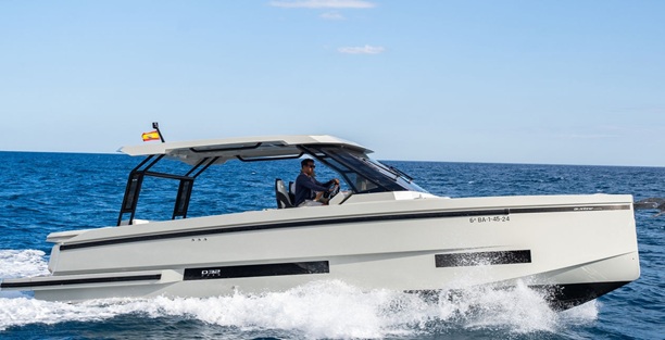 32' 2025 De Antonio Brochure